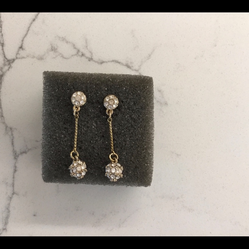 Monet bridal collection drop earrings.